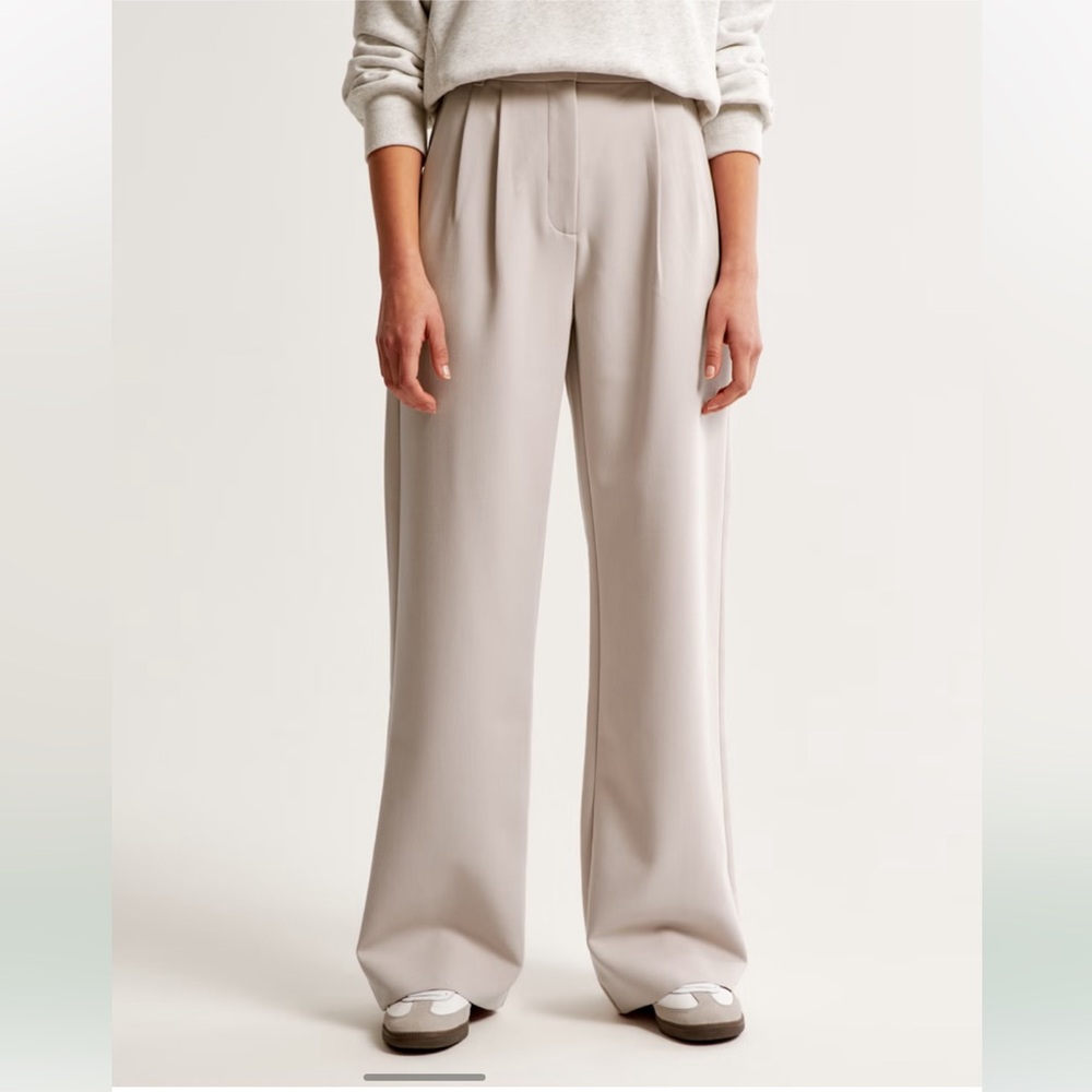 Abercrombie Sloane tailored wide leg pant in light taupe